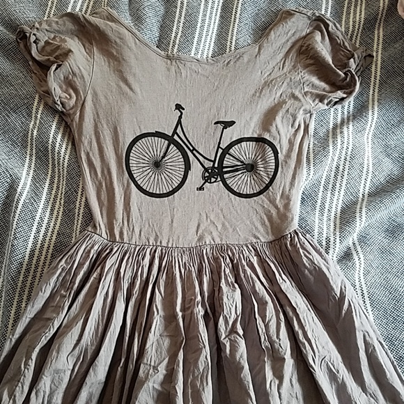 Reposh dress. Super cute to layer with. - Picture 1 of 4